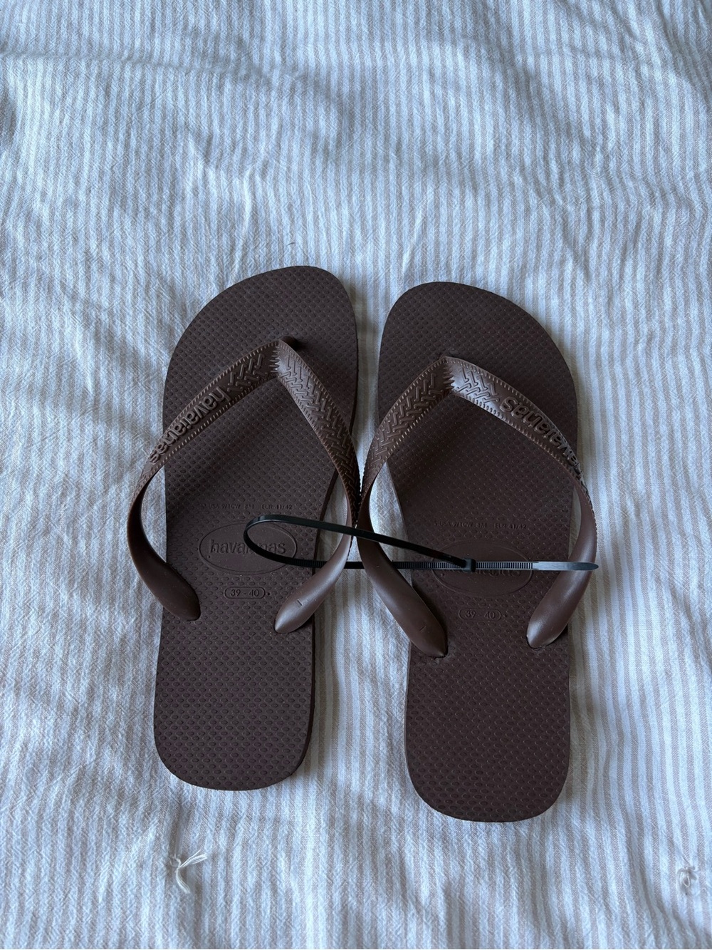 Havaianas flip flops brown